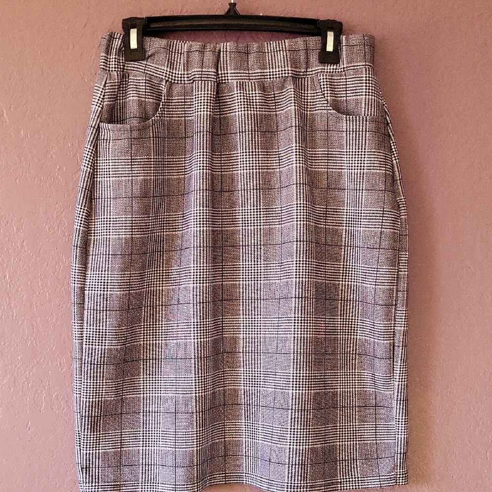 Fire & Fleur Plaid Pencil Skirt